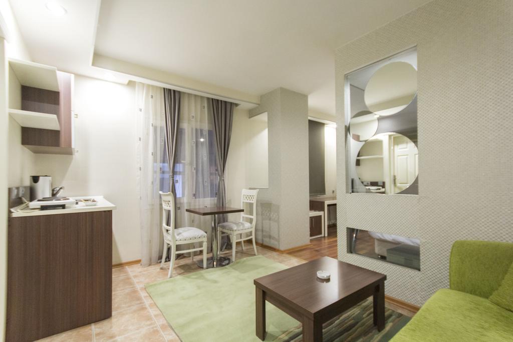 אדאנה Sari Konak Apart Hotel חדר תמונה